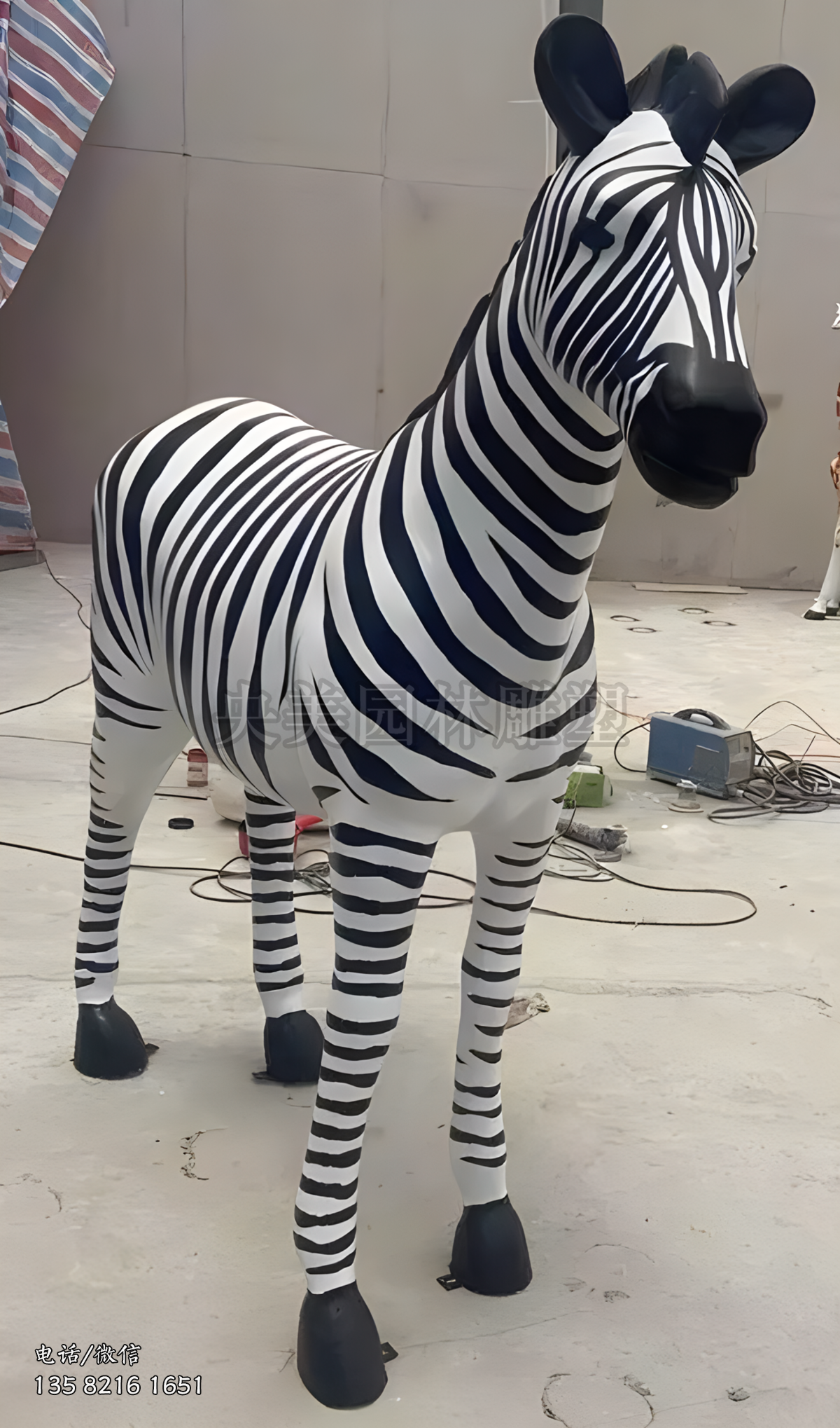 仿真斑馬玻璃鋼動(dòng)物雕塑